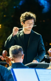 昆明旅行團,昆明策劃公司,昆明拓展公司:古鎮響起悠揚樂聲，國風古韻官渡細賞